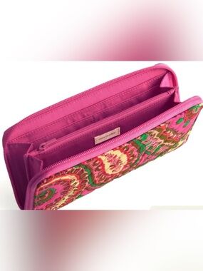 Vera Bradley Pink Floral Quilted Continental Wallet NWT